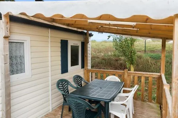 Eurocamp Mobilhomes At Brioni Sunny Campsite プーラ