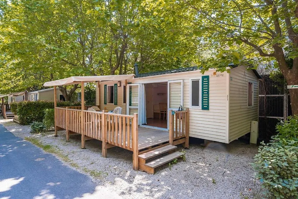 Eurocamp Mobilhomes At Brioni Sunny Campsite プーラ